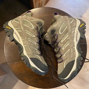 Merrill hiking boots women’s size 8.5